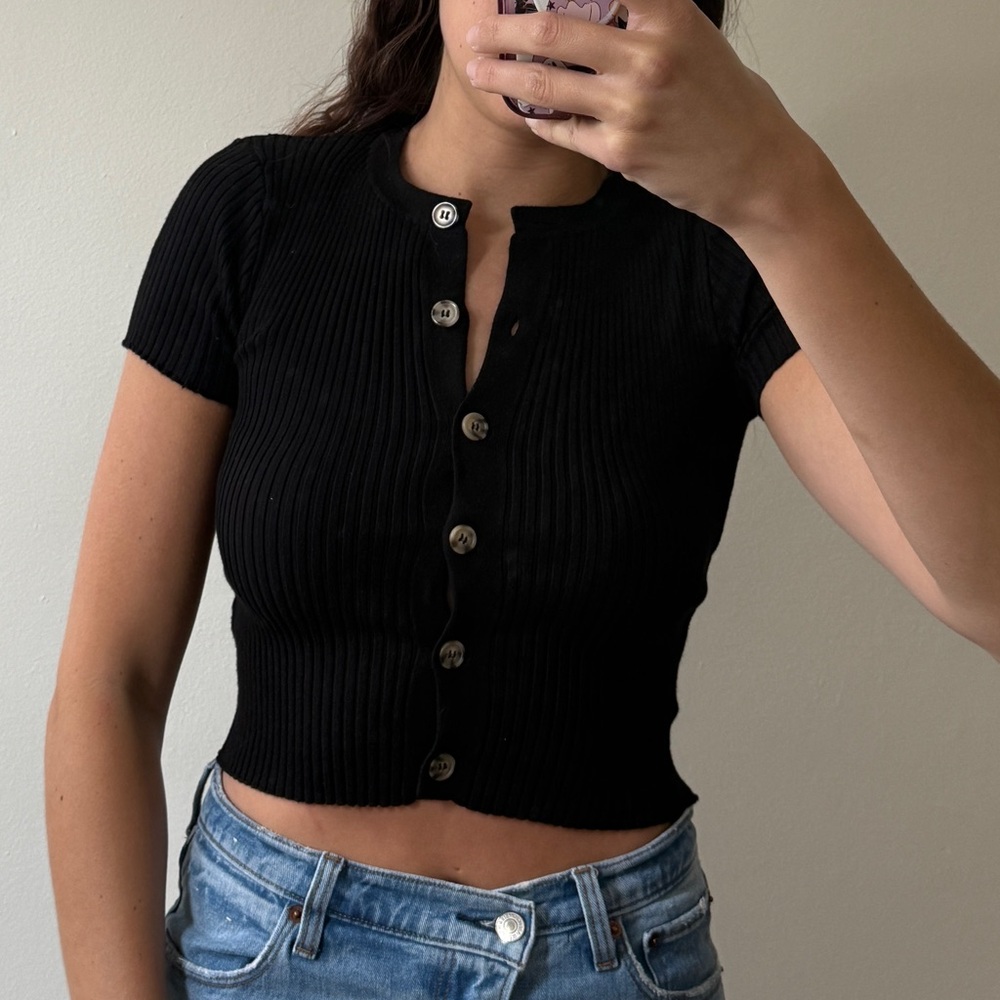 Black Ribbed Button-Up Crop Top